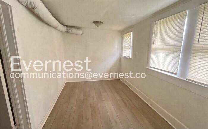 Building Photo - 504 Francis Pl SW