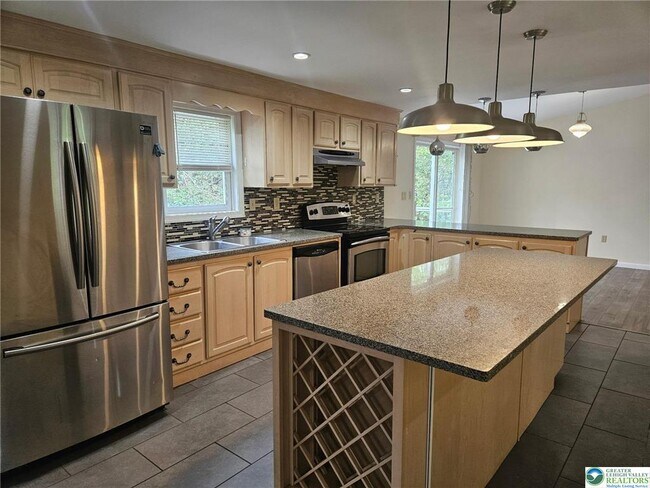 Building Photo - 9733 Cardinal Ln