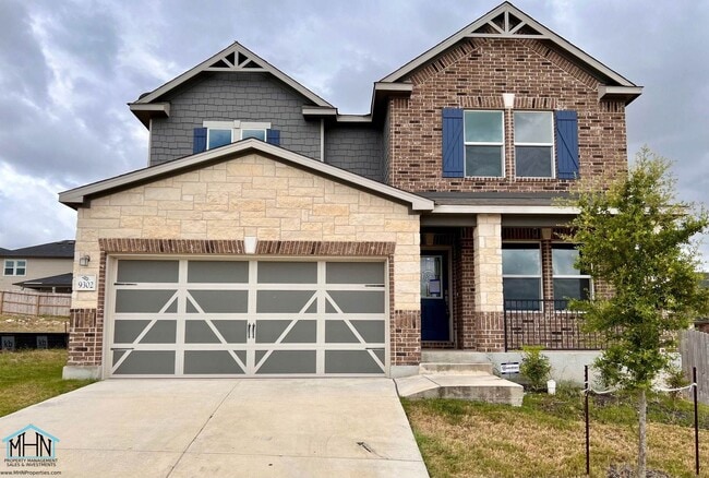 Primary Photo - Beautiful 2-story 4 bed/2.5 bath home with...