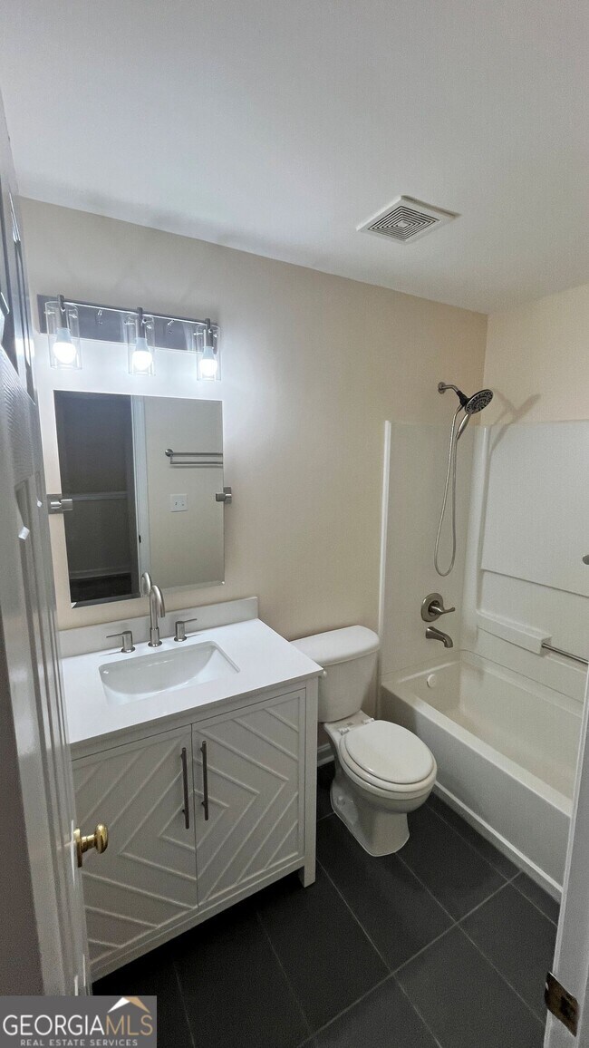 Building Photo - 4645 Valais Ct