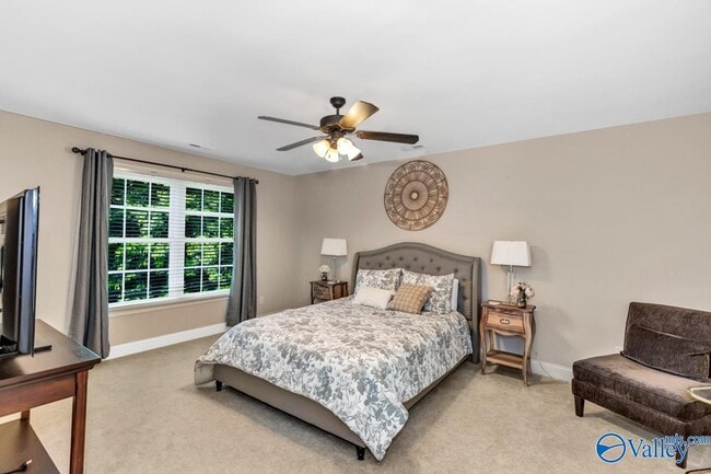 Building Photo - 230 Bishop Farm Way