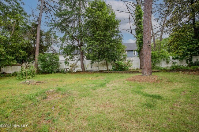 Building Photo - 70 Midlothian Dr