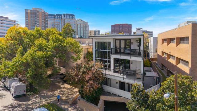 Building Photo - 3731 Gilbert Ave