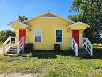 Building Photo - 2706 Berry St