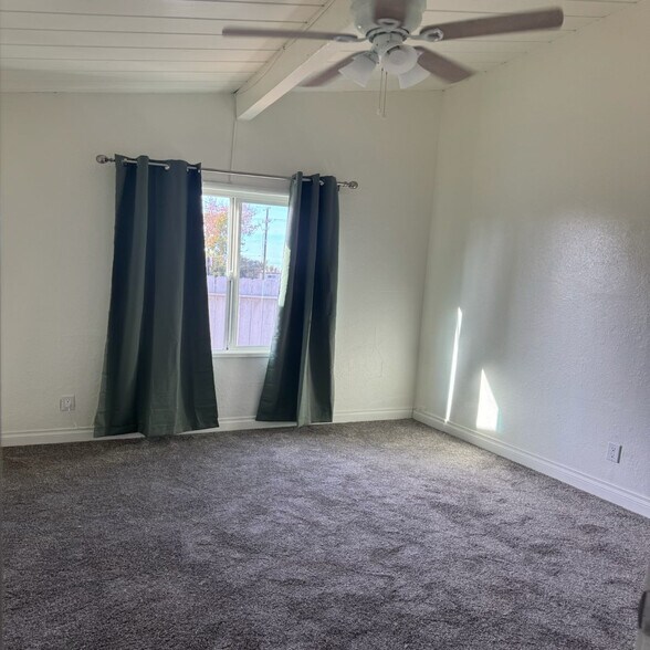 Building Photo - 590 Durham St