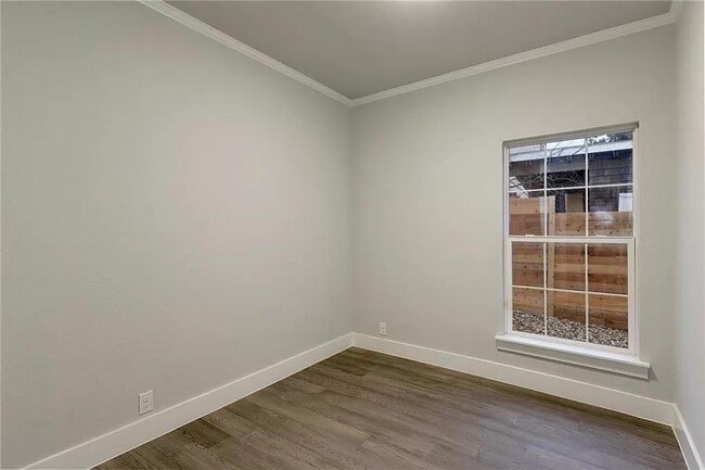 Building Photo - 1217 Eleanor St