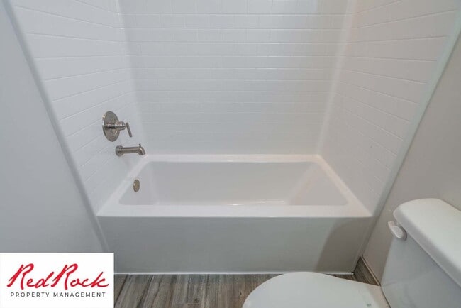 Building Photo - Single Family Home in Hurricane with an attached Casita!