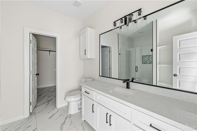 Building Photo - 21 N Abesam Ave