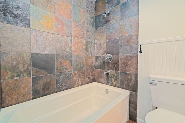 Building Photo - Life at the Heart of Lowcountry Living in Mt. Pleasant!