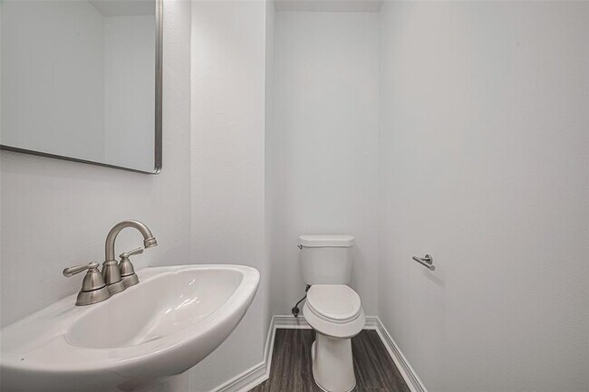 Building Photo - 2118 Westover Park Cir