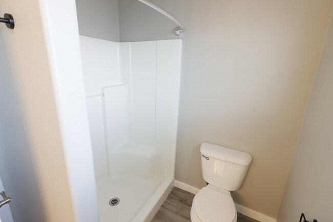 Building Photo - Charming 3-Bedroom Home with Designer Touc...