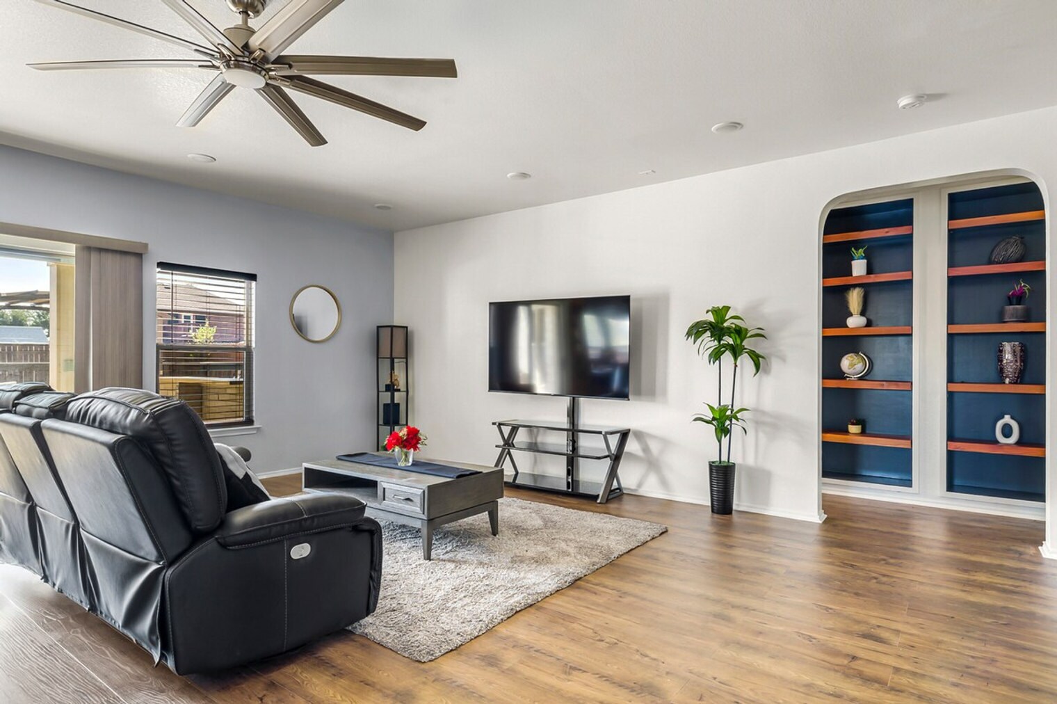 Building Photo - 311 Evening Grosbeak Dr