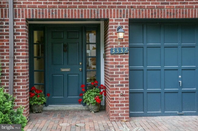 Building Photo - 3332 Dent Pl NW