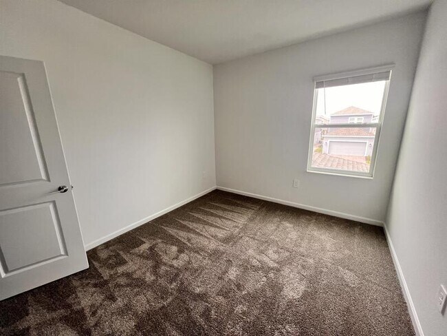 Building Photo - 6442 Pine Warbler Wy