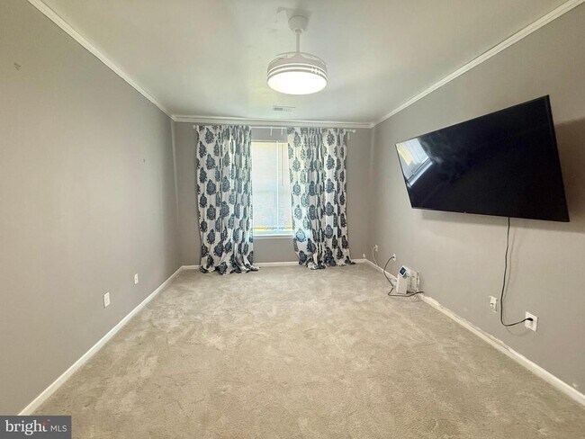 Building Photo - 33339 Lone Cedar Landing