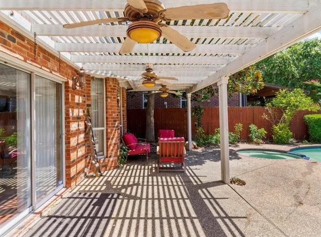 Building Photo - 2116 Houlton Ln