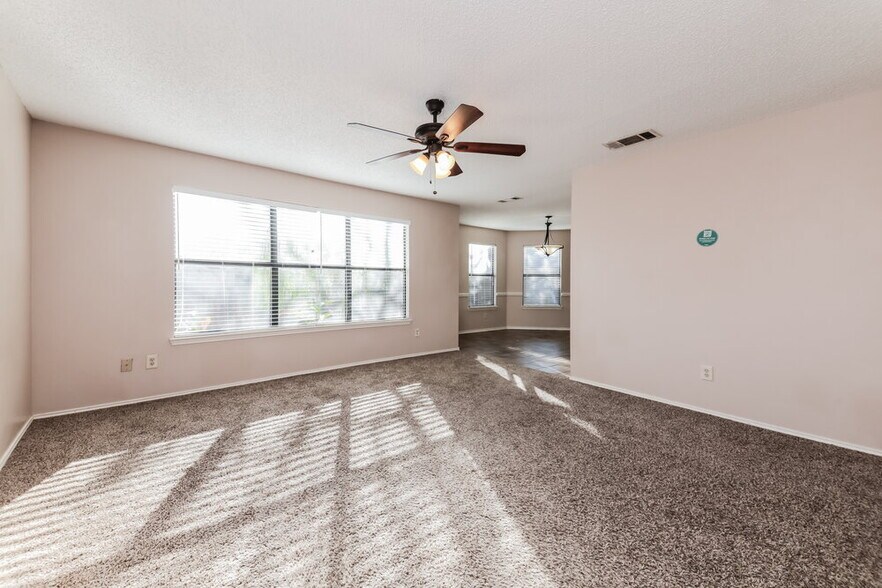 Building Photo - 5116 Waltham Ct