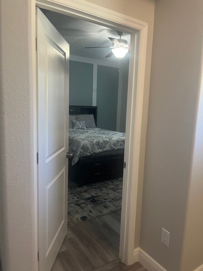 Building Photo - 6357 Shore Vista Pl