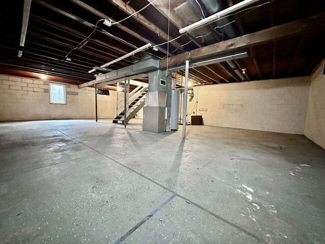 Building Photo - Three Bedroom Ranch-Style Home in Muskegon