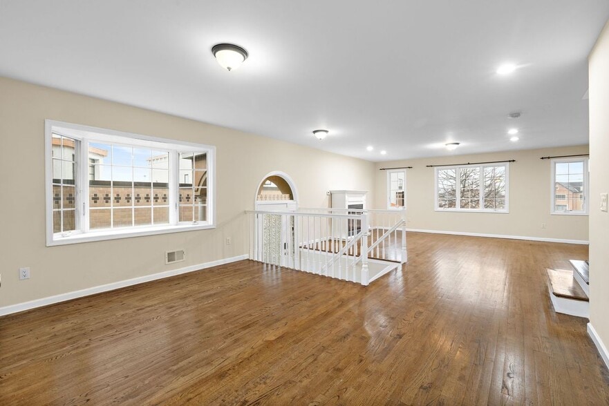 Building Photo - 12 Liberty Ct.