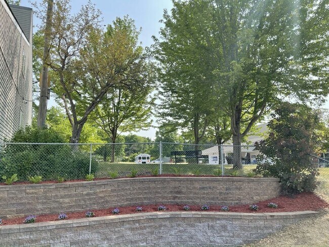 Building Photo - 492 Cimarron