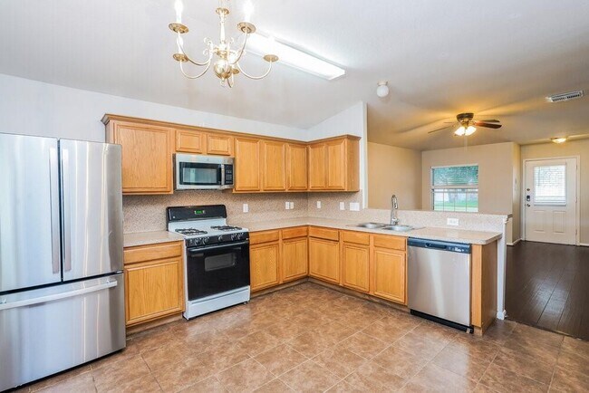 Building Photo - 20922 Neelie Ct