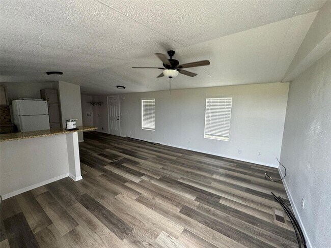 Building Photo - 112 Thomas Park Dr