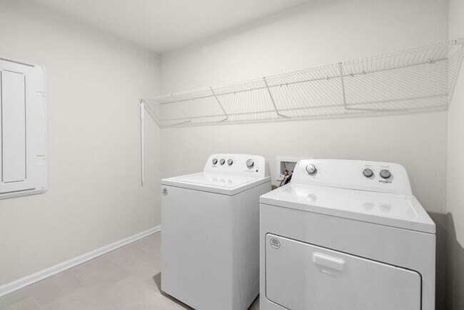 Building Photo - Modern Comfort, Effortless Living & Unbeatable Convenience in Northfield Crossing 3BR/2.5BA, 2 Ca...