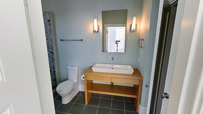 Building Photo - 371 Harvard St