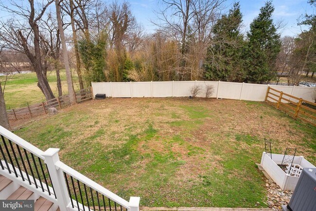 Building Photo - 19451 Youngs Cliff Rd