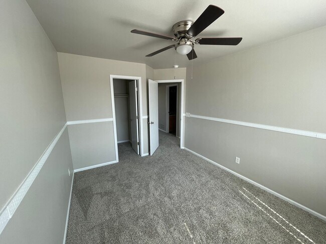 Building Photo - Renovated Home with A/C!