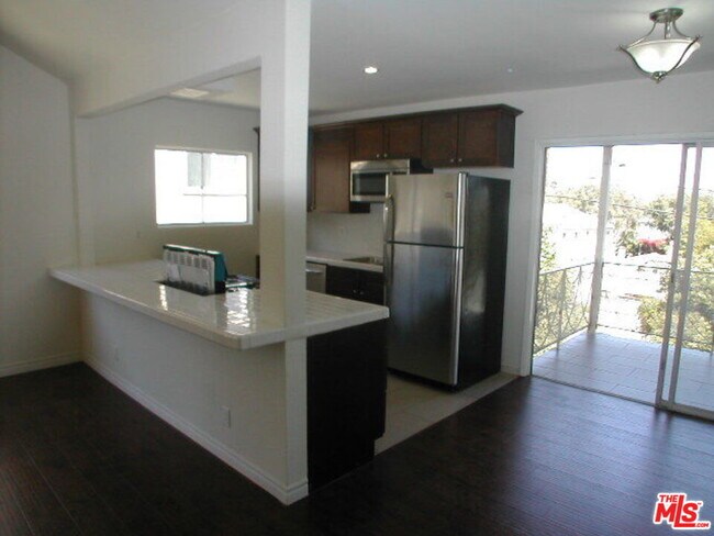 Building Photo - 1326 Ridgeley Dr