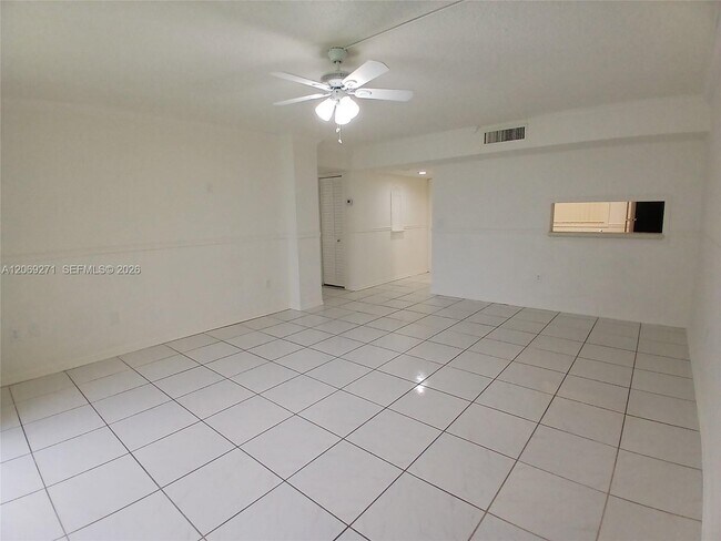 Building Photo - 8600 SW 133rd Ave