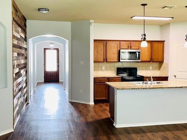 Building Photo - 2134 Shady Glen Trail