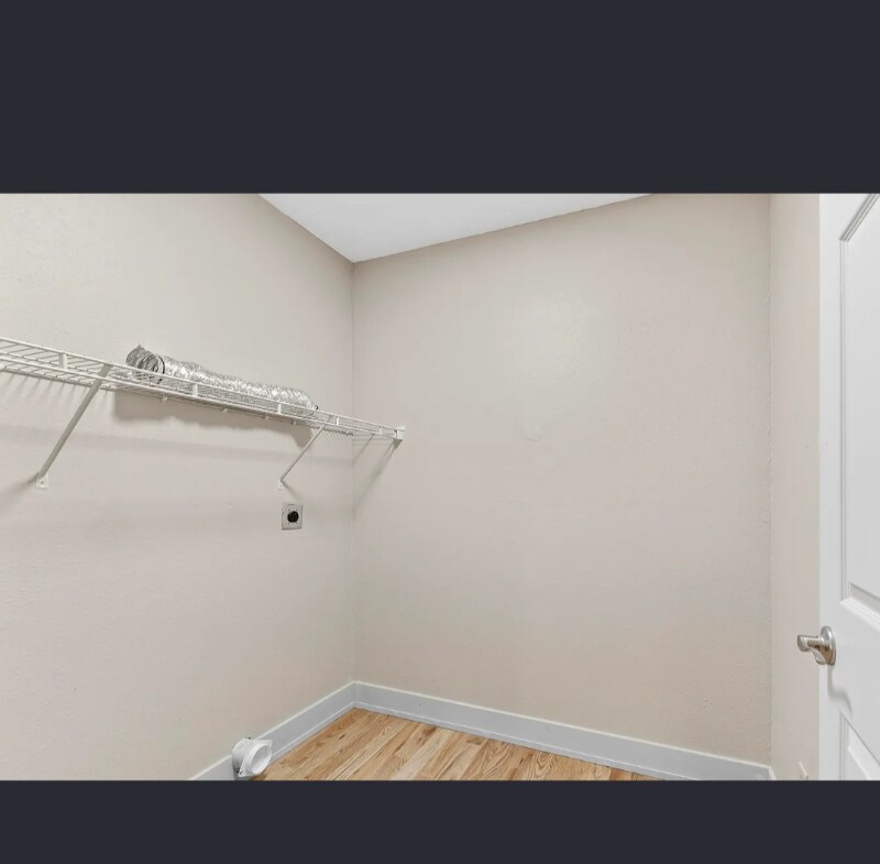 Building Photo - 1623 W Hovey St