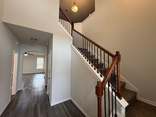 Building Photo - 6149 Lavaca Dr