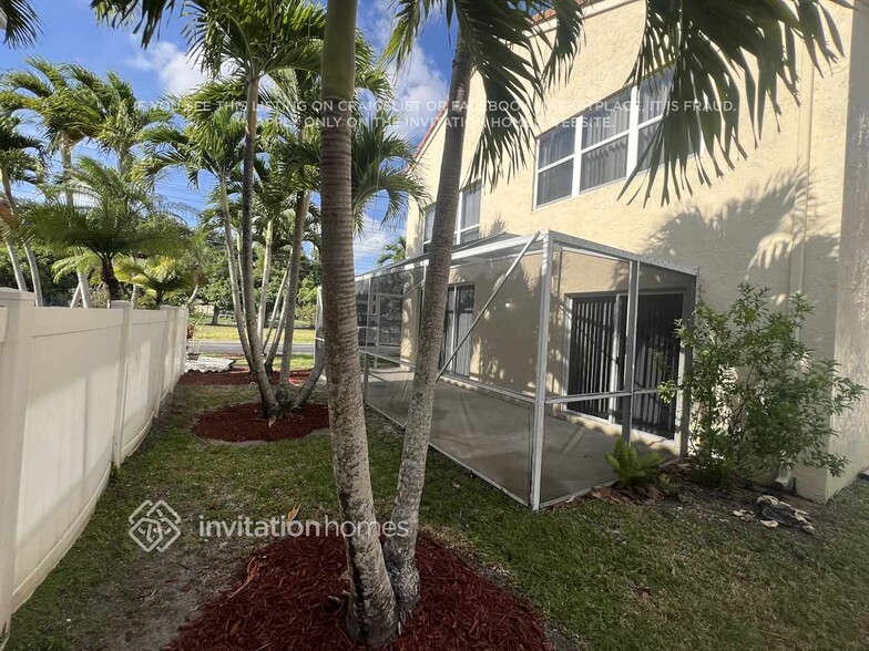 Building Photo - 11228 NW 46th Dr