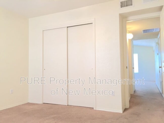 Building Photo - 5609 Crown Ridge Rd NW