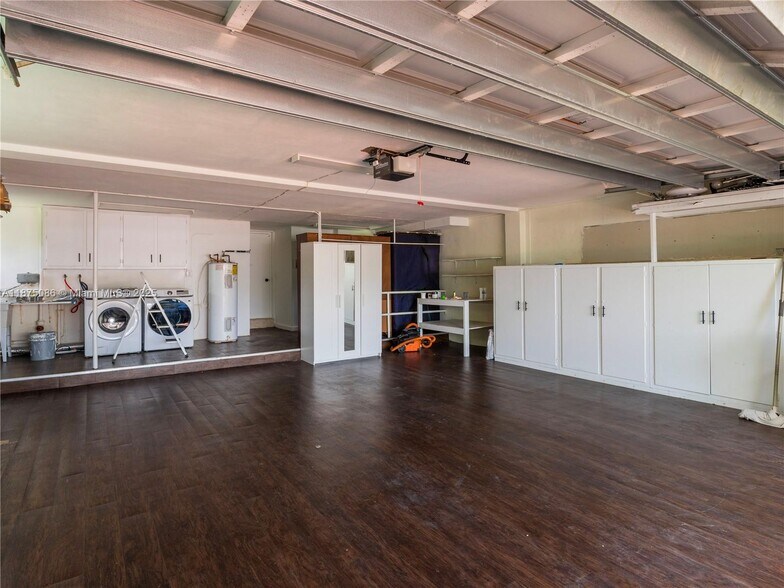 Building Photo - 55 Pinta Rd