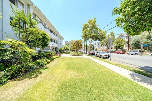 Building Photo - 972 E California Blvd
