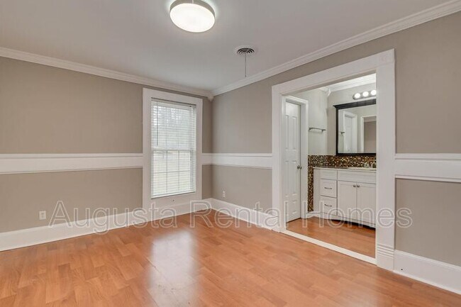 Building Photo - 238 Cavalier Dr