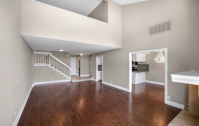 Building Photo - 22122 Summit Hill Dr