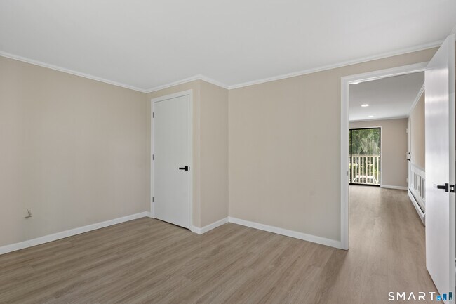 Building Photo - 80 Churchill Dr