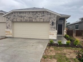 Building Photo - 9889 Grosbeak Ln