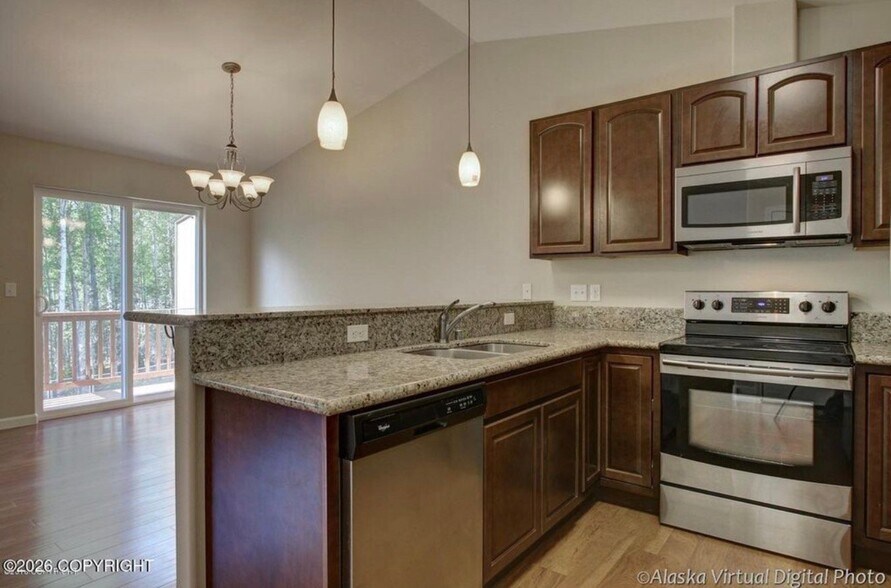 Building Photo - 6992 S Hood Ct