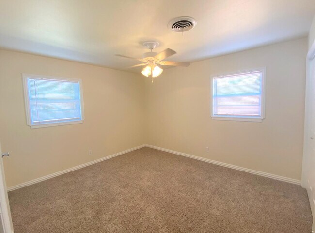 Building Photo - 4908 43rd St