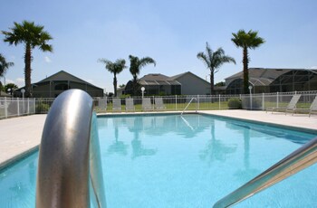 Building Photo - 611 Casterton Cir