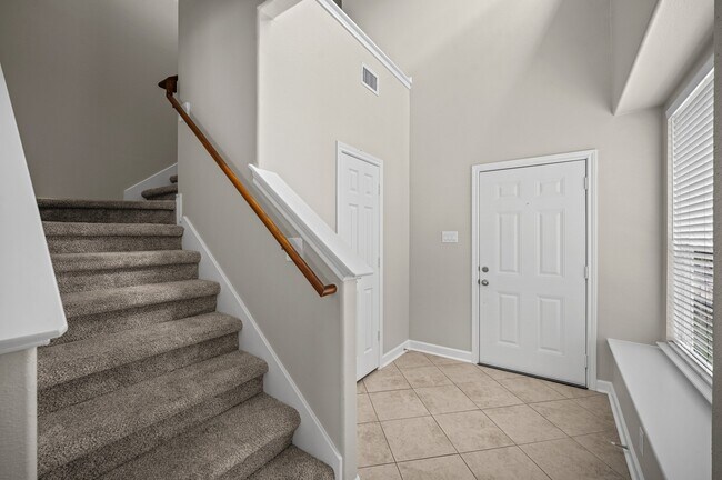 Building Photo - 11 Scenic Brook Ct