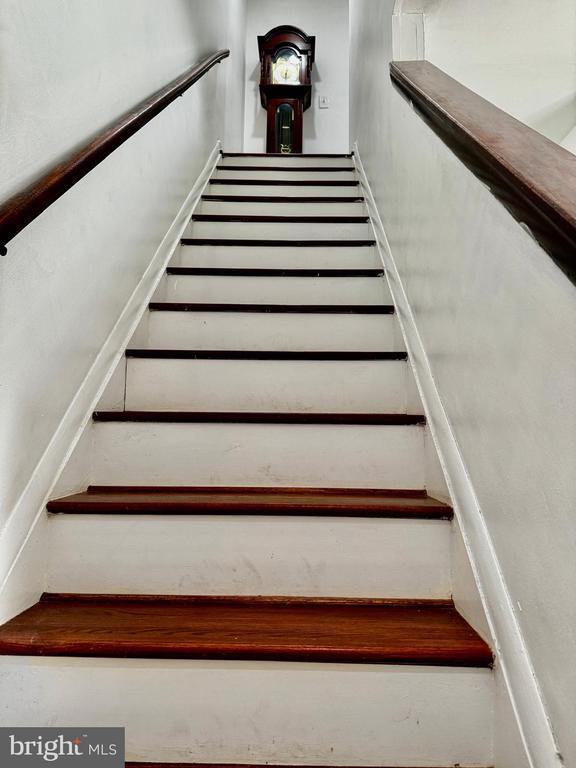 Building Photo - 8402 Jinetes Ct