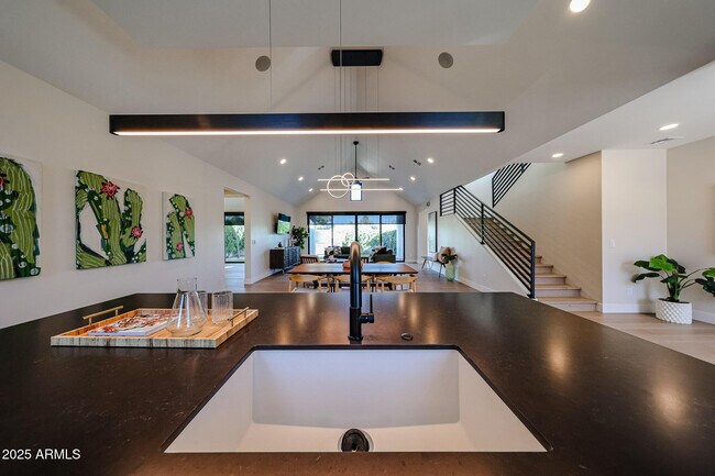 Building Photo - 6314 N 10th Dr